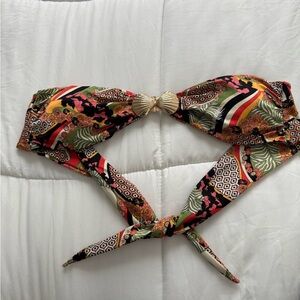 Sommer Swim Bikini Top with Shell Detail